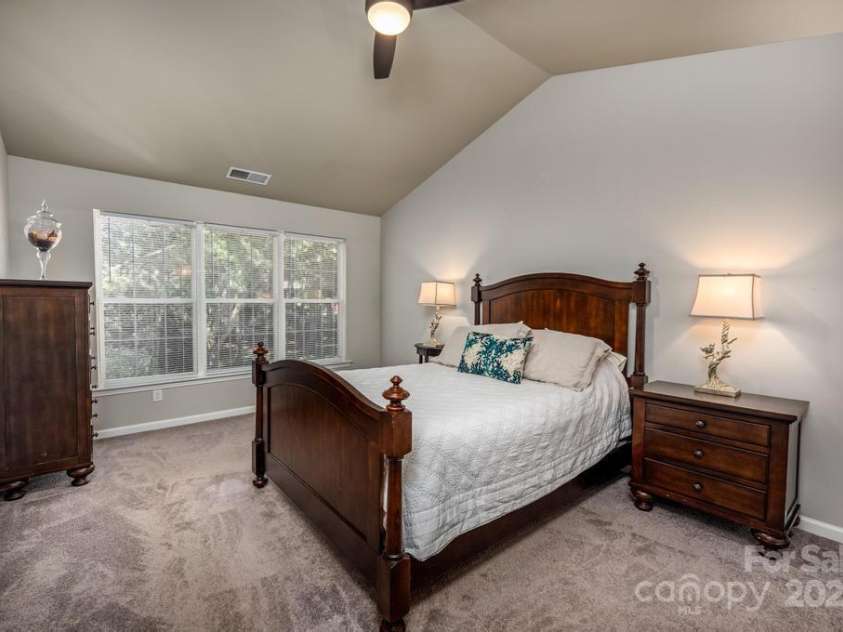 8412 Bridgestone Drive, Huntersville, NC 28078.  MLS# CAR4278792, YatesRealty ID 28445. Main bedroom with vaulted ceiling