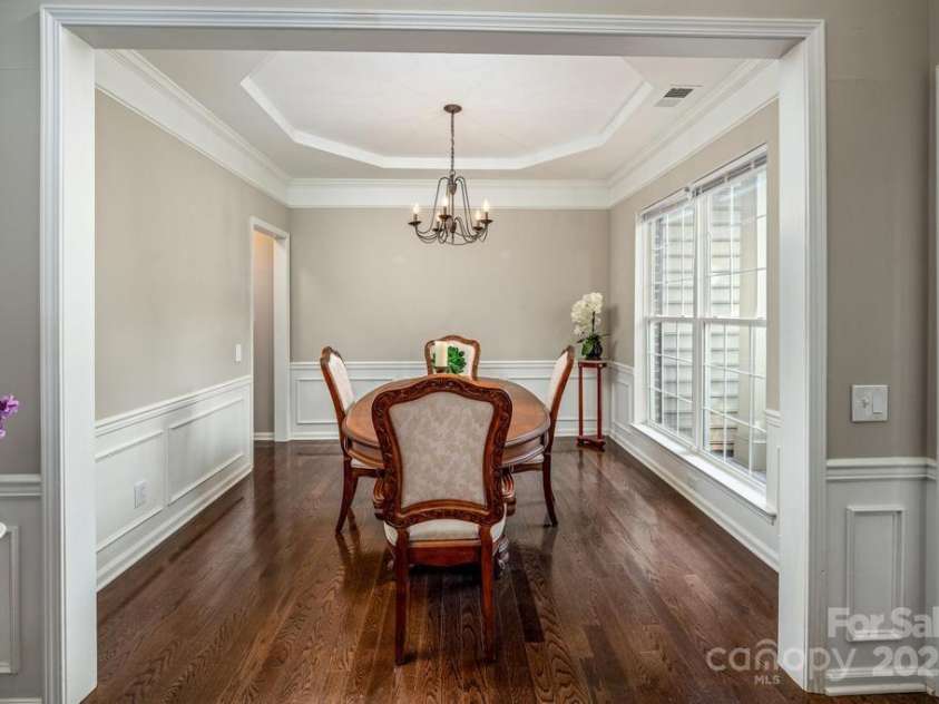 8412 Bridgestone Drive, Huntersville, NC 28078.  MLS# CAR4278792, YatesRealty ID 28445. Perfect for family dinners