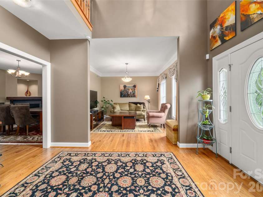 100 Welwyn Lane, Asheville, NC 28805.  MLS# CAR4382171, YatesRealty ID 28447. 