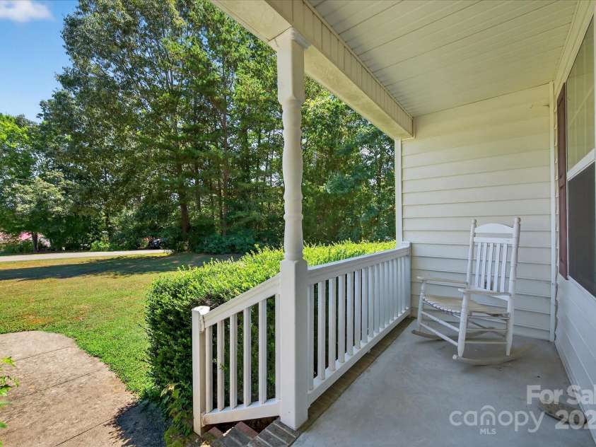 1222 Candlewood Drive, Gastonia, NC 28052.  MLS# CAR4284556, YatesRealty ID 28447. 