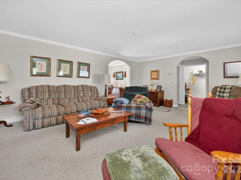 1222 Candlewood Drive, Gastonia, NC 28052.  MLS# CAR4284556, YatesRealty ID 28447. 