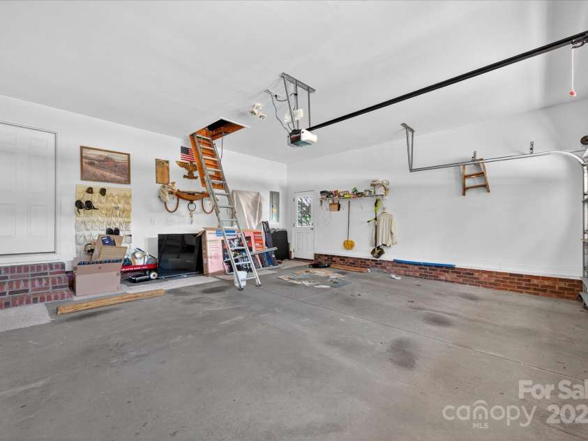 1222 Candlewood Drive, Gastonia, NC 28052.  MLS# CAR4284556, YatesRealty ID 28447. 