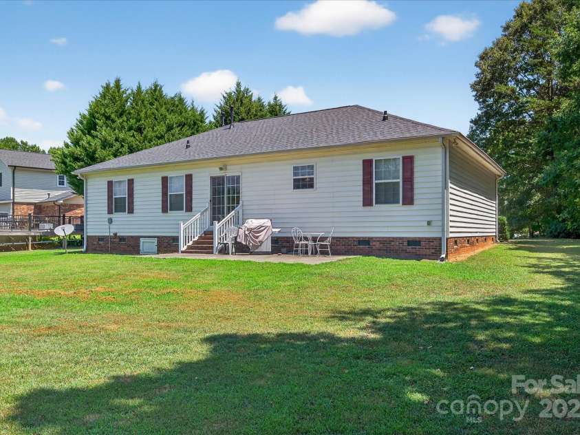 1222 Candlewood Drive, Gastonia, NC 28052.  MLS# CAR4284556, YatesRealty ID 28447. 