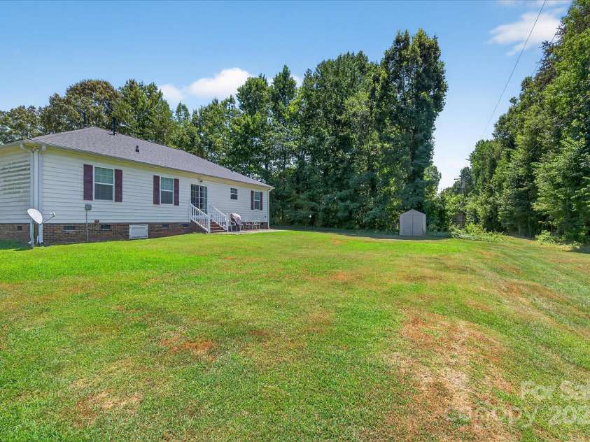 1222 Candlewood Drive, Gastonia, NC 28052.  MLS# CAR4284556, YatesRealty ID 28447. 