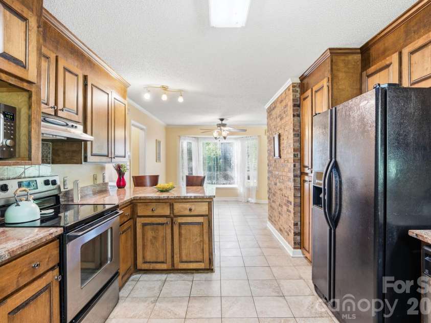 1775 Apple Tree Lane, Fort Mill, SC 29715.  MLS# CAR4380119, YatesRealty ID 28448. 