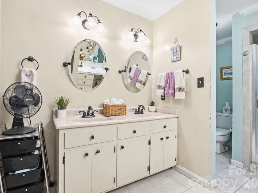 1775 Apple Tree Lane, Fort Mill, SC 29715.  MLS# CAR4380119, YatesRealty ID 28448. 