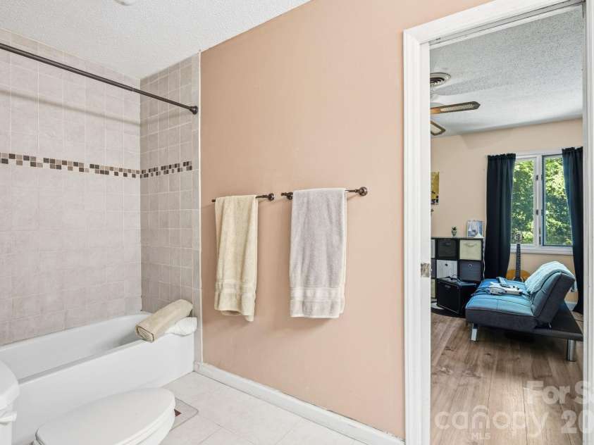 1775 Apple Tree Lane, Fort Mill, SC 29715.  MLS# CAR4380119, YatesRealty ID 28448. 