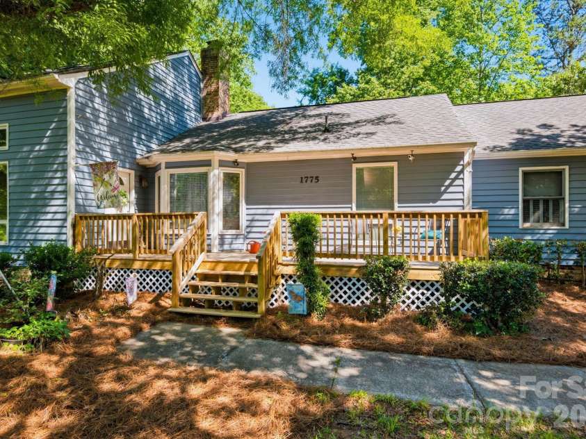 1775 Apple Tree Lane, Fort Mill, SC 29715.  MLS# CAR4380119, YatesRealty ID 28448. 