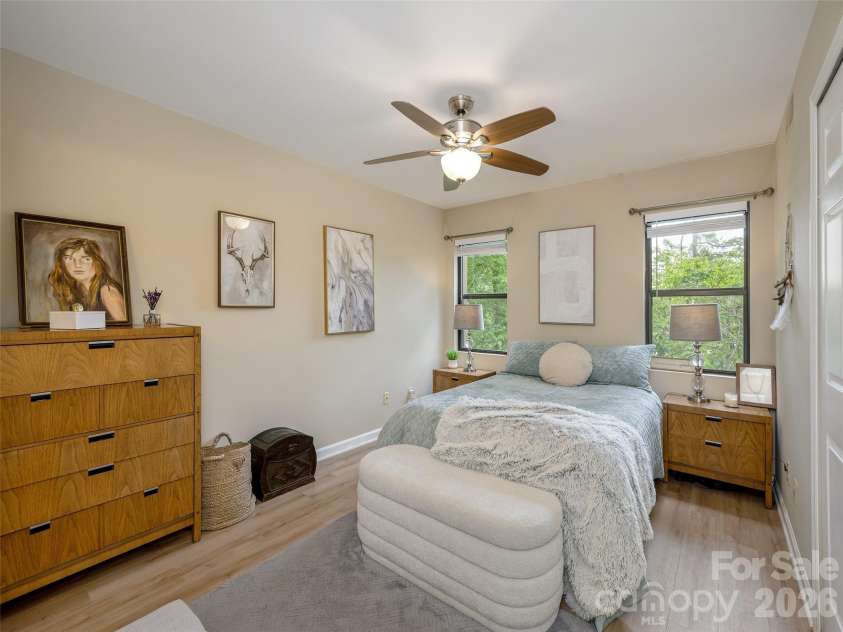 1305 Abbey Circle, Asheville, NC 28805.  MLS# CAR4385347, YatesRealty ID 28449. 