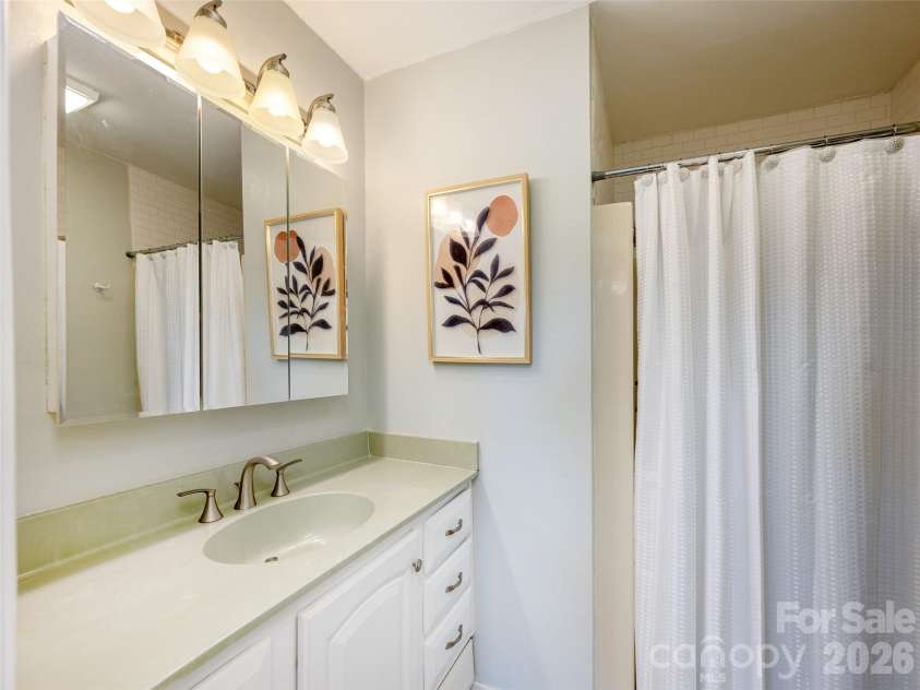 1305 Abbey Circle, Asheville, NC 28805.  MLS# CAR4385347, YatesRealty ID 28449. 