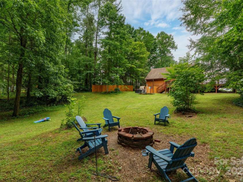 204 Terrys Gap Loop Road, Fletcher, NC 28732.  MLS# CAR4272352, YatesRealty ID 28449. 