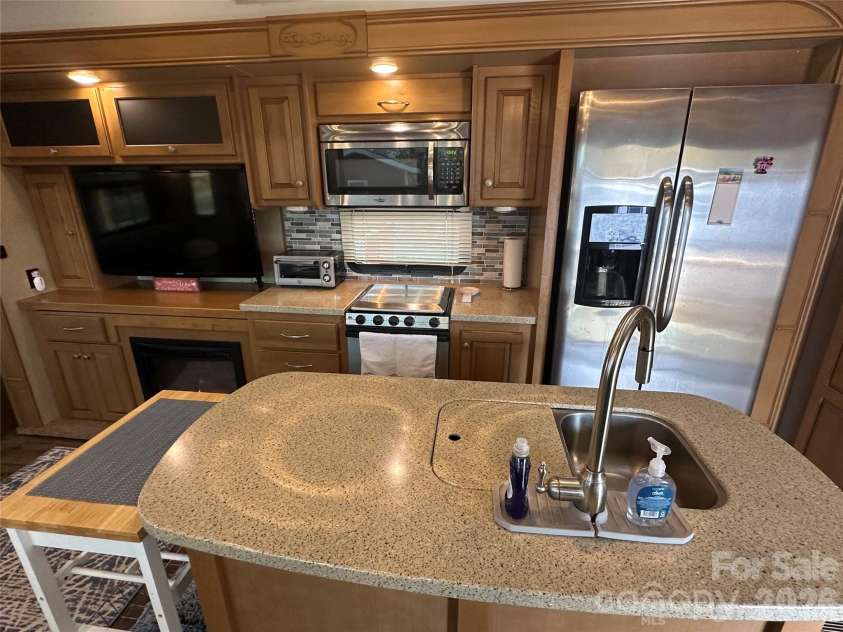 108 Grand View Drive, New London, NC 28127.  MLS# CAR4322462, YatesRealty ID 2845. 