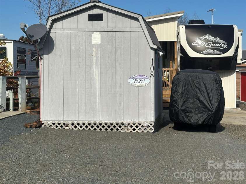 108 Grand View Drive, New London, NC 28127.  MLS# CAR4322462, YatesRealty ID 2845. 