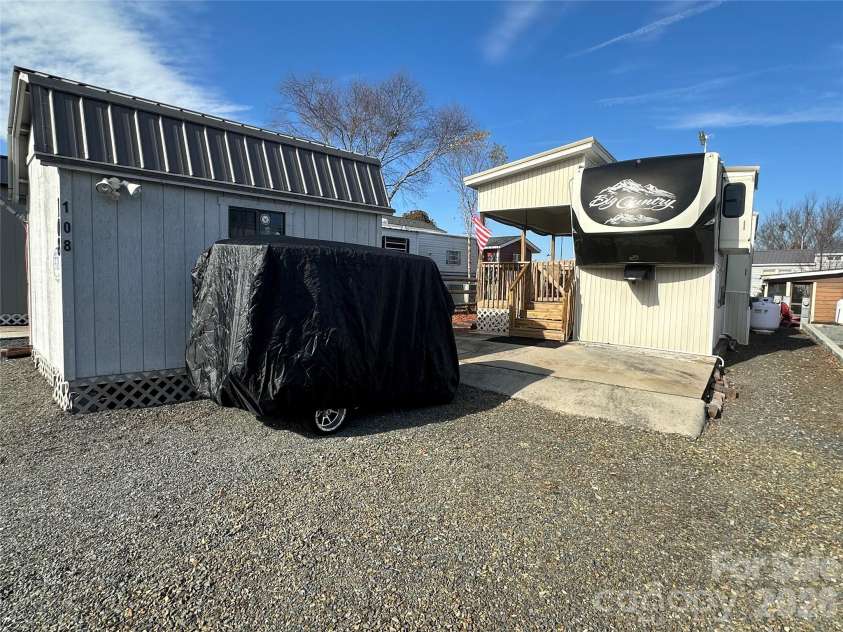 108 Grand View Drive, New London, NC 28127.  MLS# CAR4322462, YatesRealty ID 2845. 