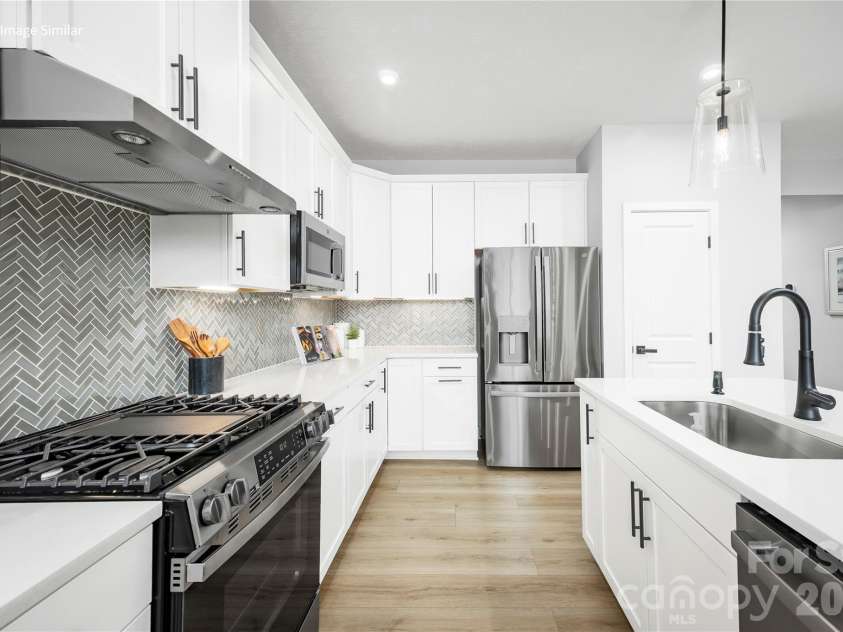 917 Heathway Drive, Charlotte, NC 28213.  MLS# CAR4386039, YatesRealty ID 28450. Representative Photo Only