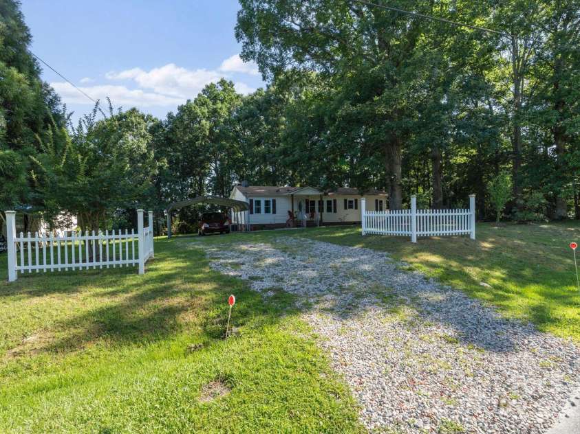 115 Red Fox Court, Mount Holly, NC 28120.  MLS# CAR4280215, YatesRealty ID 28451. 