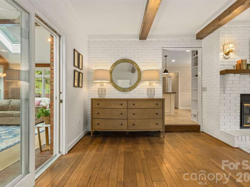 425 Sondley Woods Place, Asheville, NC 28805.  MLS# CAR4387900, YatesRealty ID 28454. 