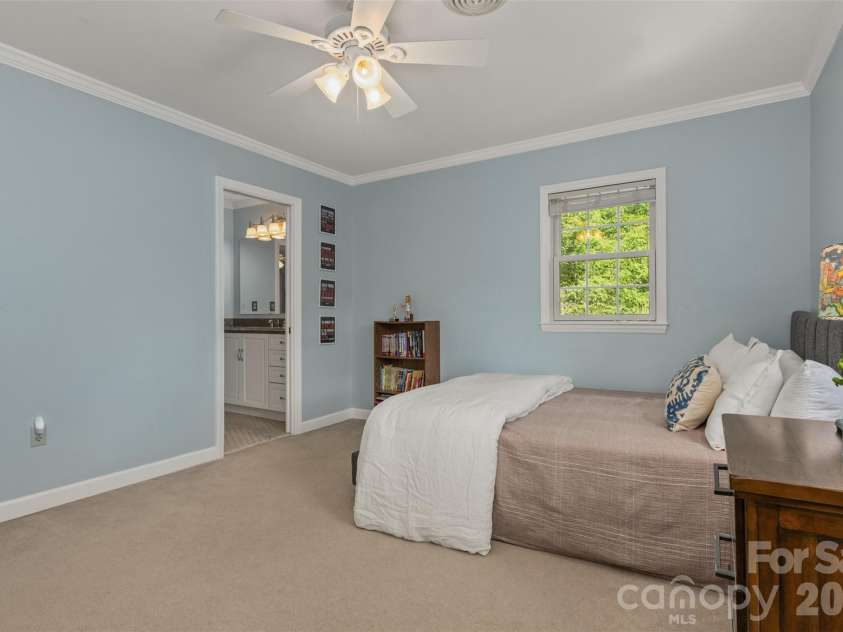 425 Sondley Woods Place, Asheville, NC 28805.  MLS# CAR4387900, YatesRealty ID 28454. Third bedroom on second floor.