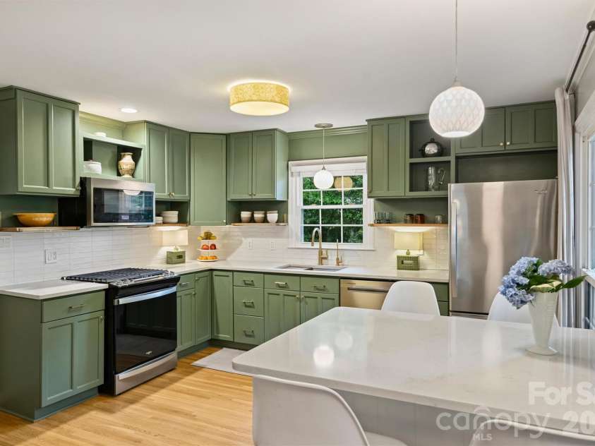 11321 Torino Road, Matthews, NC 28105.  MLS# CAR4335303, YatesRealty ID 28455. 