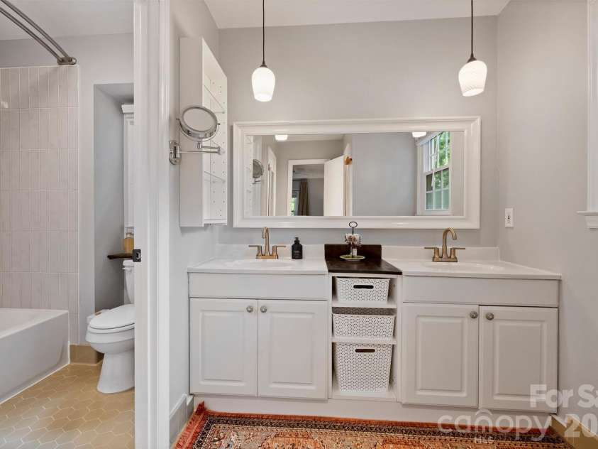11321 Torino Road, Matthews, NC 28105.  MLS# CAR4335303, YatesRealty ID 28455. 
