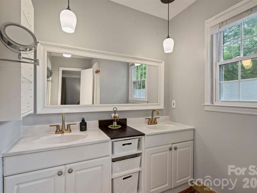 11321 Torino Road, Matthews, NC 28105.  MLS# CAR4335303, YatesRealty ID 28455. 