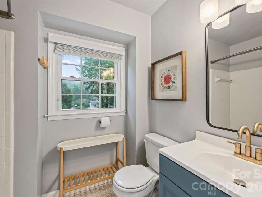 11321 Torino Road, Matthews, NC 28105.  MLS# CAR4335303, YatesRealty ID 28455. 