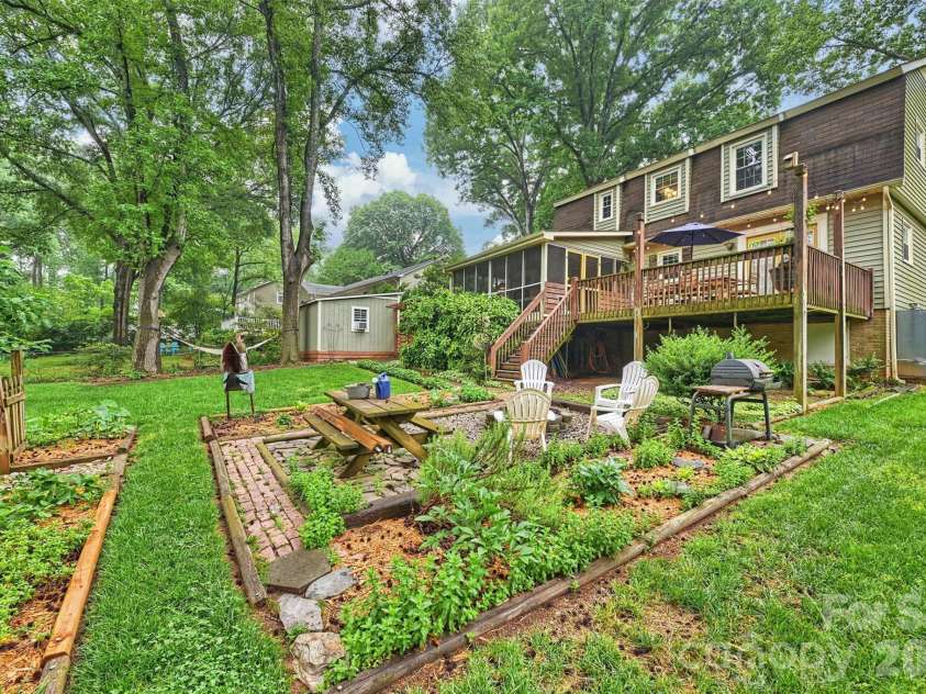 11321 Torino Road, Matthews, NC 28105.  MLS# CAR4335303, YatesRealty ID 28455. 