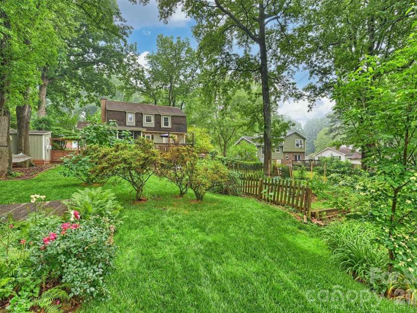 11321 Torino Road, Matthews, NC 28105.  MLS# CAR4335303, YatesRealty ID 28455. 