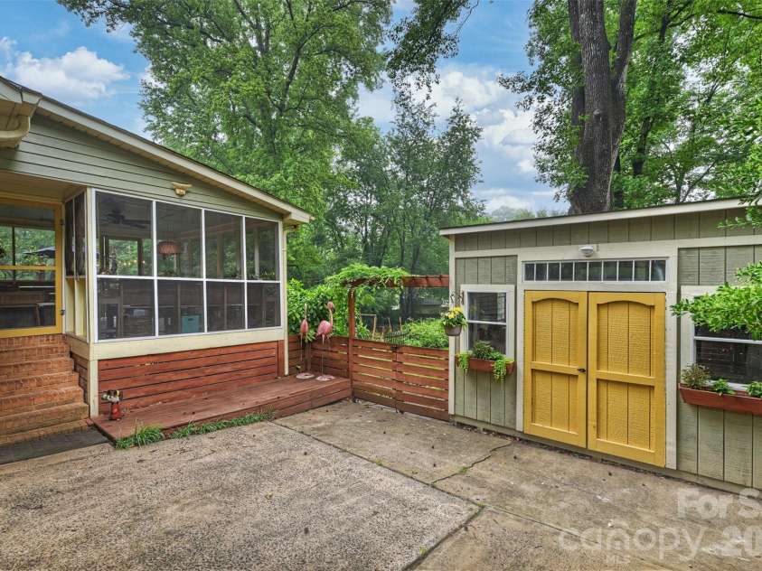 11321 Torino Road, Matthews, NC 28105.  MLS# CAR4335303, YatesRealty ID 28455. 