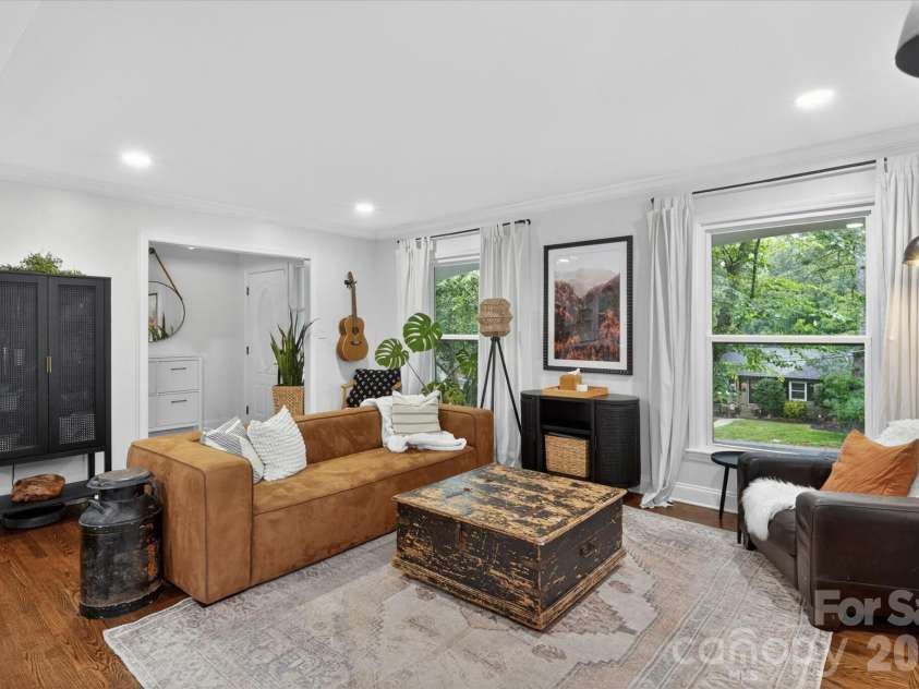 1910 Wensley Drive, Charlotte, NC 28210.  MLS# CAR4388306, YatesRealty ID 28456. 