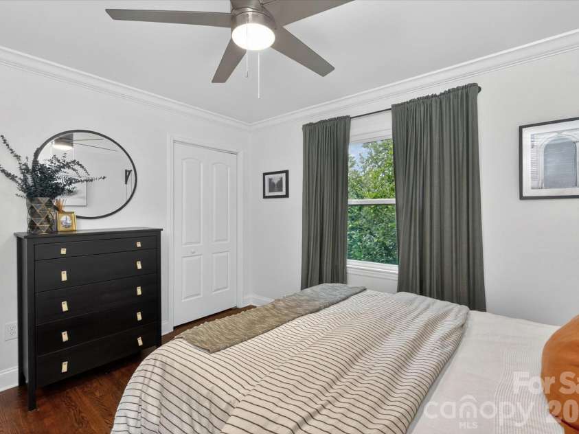 1910 Wensley Drive, Charlotte, NC 28210.  MLS# CAR4388306, YatesRealty ID 28456. 