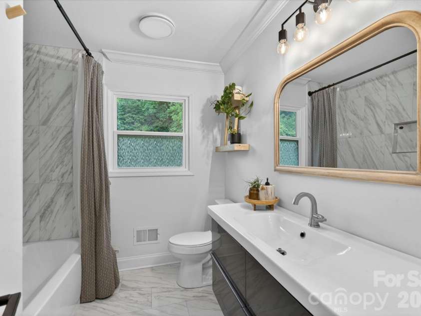 1910 Wensley Drive, Charlotte, NC 28210.  MLS# CAR4388306, YatesRealty ID 28456. 