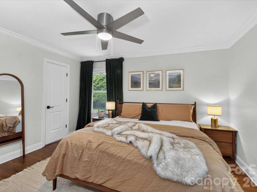 1910 Wensley Drive, Charlotte, NC 28210.  MLS# CAR4388306, YatesRealty ID 28456. 