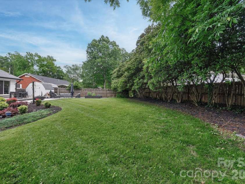 1910 Wensley Drive, Charlotte, NC 28210.  MLS# CAR4388306, YatesRealty ID 28456. 