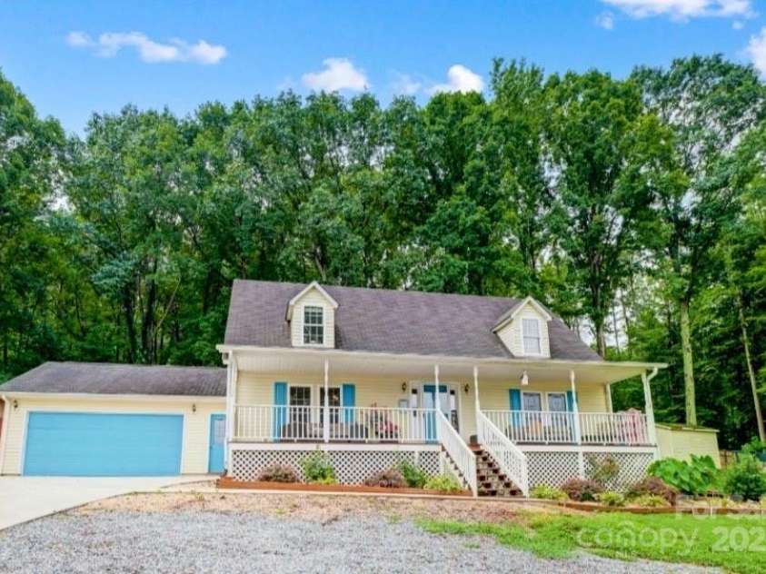 805 Edgewater Drive, Belmont, NC 28012.  MLS# CAR4280667, YatesRealty ID 28456. Check out the amazing views from the front porch of 805 Edgewater Drive!