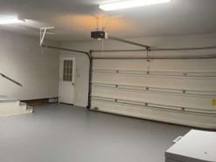 805 Edgewater Drive, Belmont, NC 28012.  MLS# CAR4280667, YatesRealty ID 28456. Garage