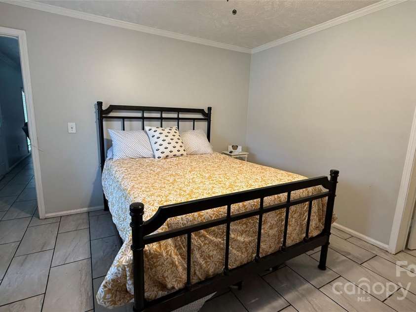 805 Edgewater Drive, Belmont, NC 28012.  MLS# CAR4280667, YatesRealty ID 28456. Primary Bedroom