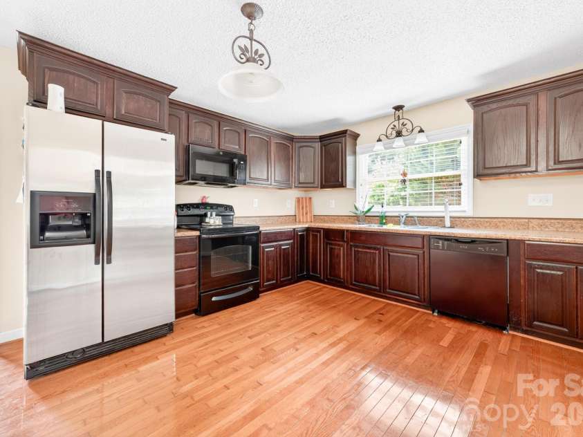 206 Eagle Road, Belmont, NC 28012.  MLS# CAR4388879, YatesRealty ID 28457. 
