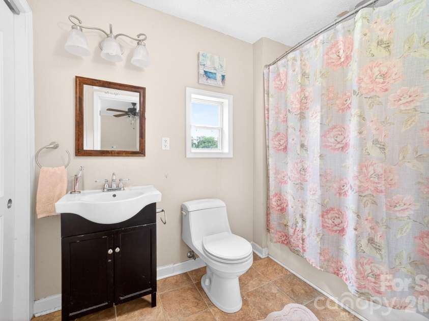 206 Eagle Road, Belmont, NC 28012.  MLS# CAR4388879, YatesRealty ID 28457. 