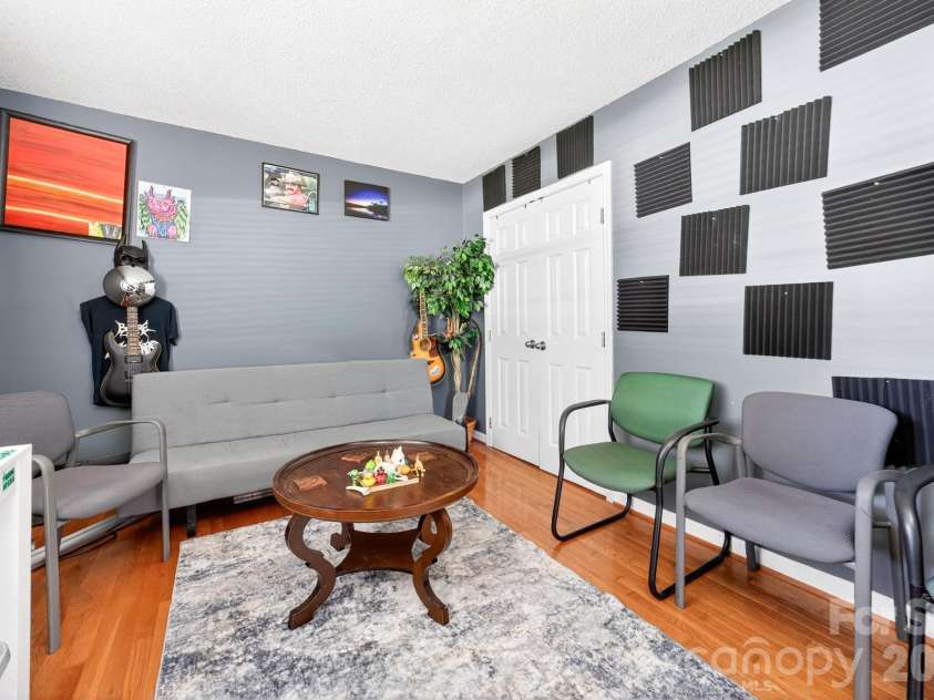 206 Eagle Road, Belmont, NC 28012.  MLS# CAR4388879, YatesRealty ID 28457. 