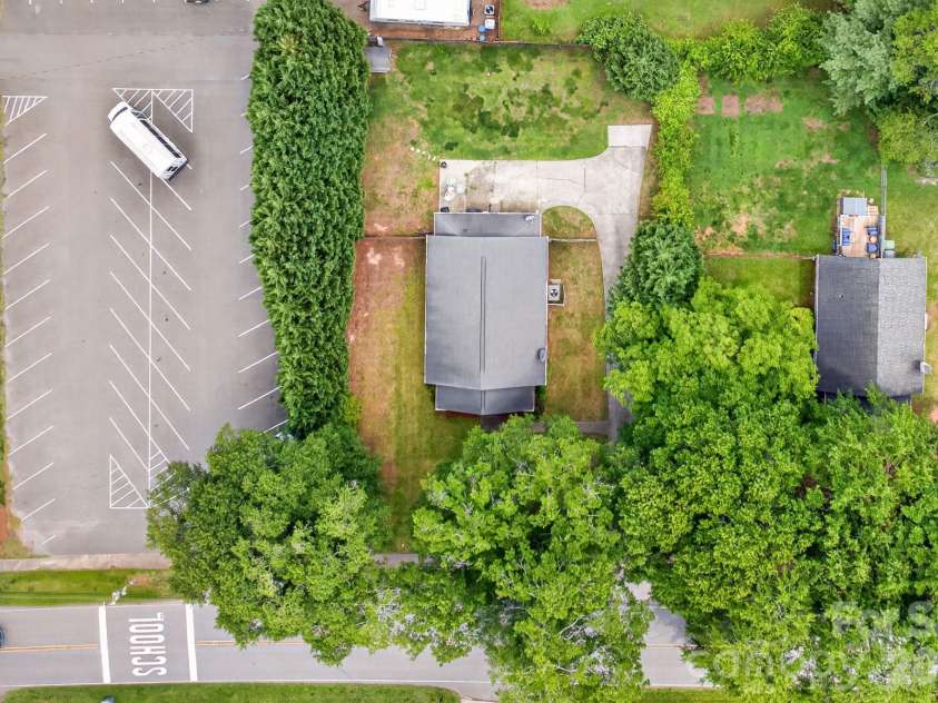 206 Eagle Road, Belmont, NC 28012.  MLS# CAR4388879, YatesRealty ID 28457. 