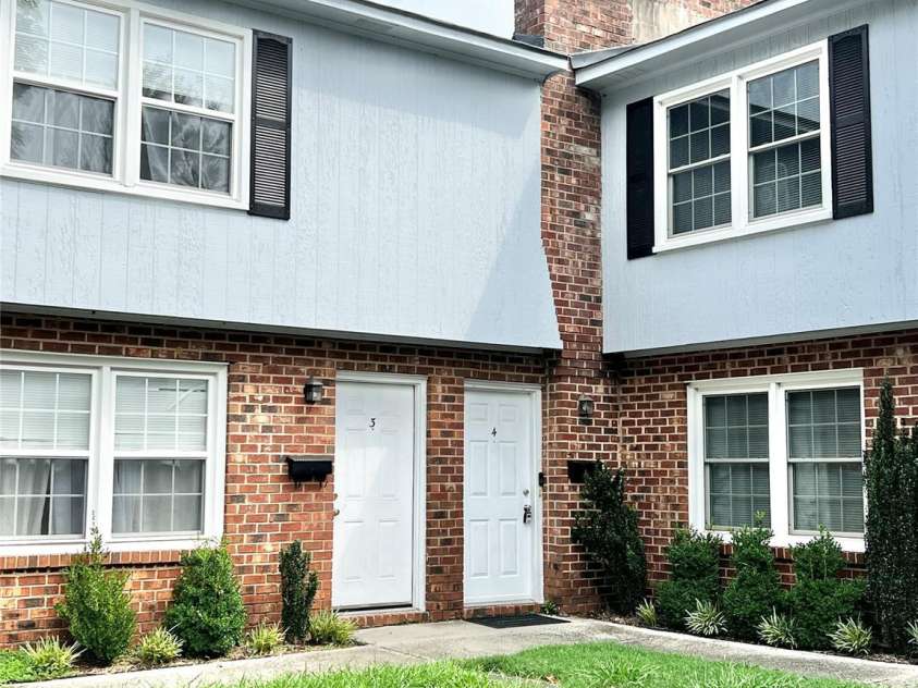 1422 Delane Avenue, Charlotte, NC 28211.  MLS# CAR4282002, YatesRealty ID 28458. 