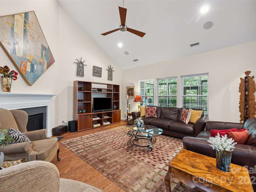 16833 Rudence Court, Charlotte, NC 28278.  MLS# CAR4277040, YatesRealty ID 28459. 