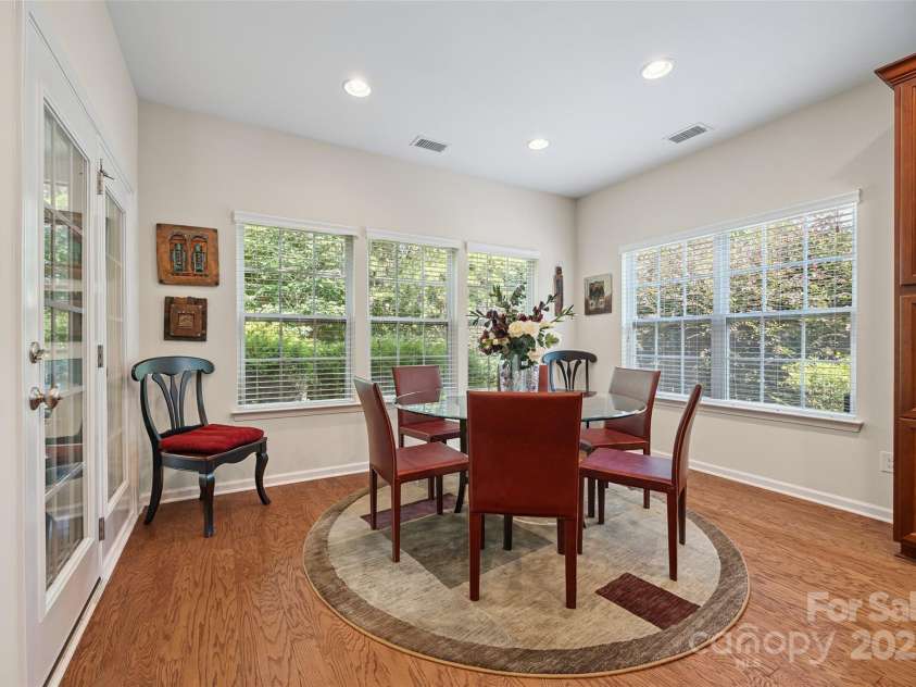 16833 Rudence Court, Charlotte, NC 28278.  MLS# CAR4277040, YatesRealty ID 28459. 