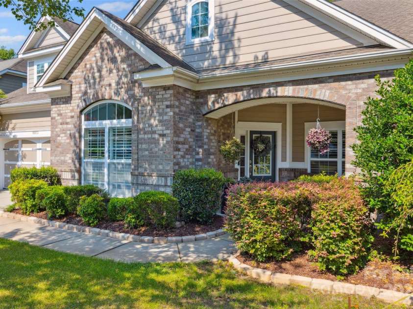16833 Rudence Court, Charlotte, NC 28278.  MLS# CAR4277040, YatesRealty ID 28459. 