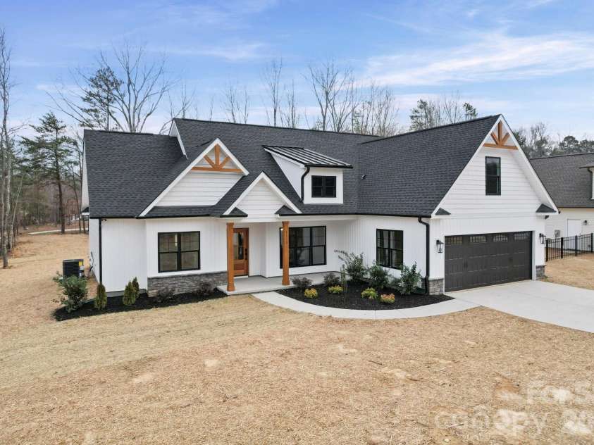1113 Heather Oak Lane, Oakboro, NC 28129.  MLS# CAR4338144, YatesRealty ID 2846. 
