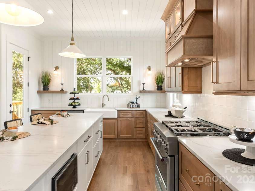1119 Myers Street, Charlotte, NC 28206.  MLS# CAR4281419, YatesRealty ID 2846. 