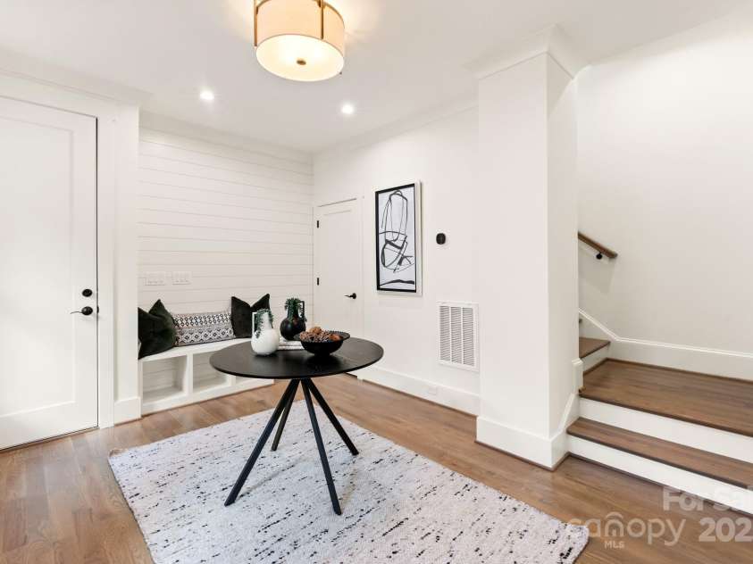 1119 Myers Street, Charlotte, NC 28206.  MLS# CAR4281419, YatesRealty ID 2846. Foyer