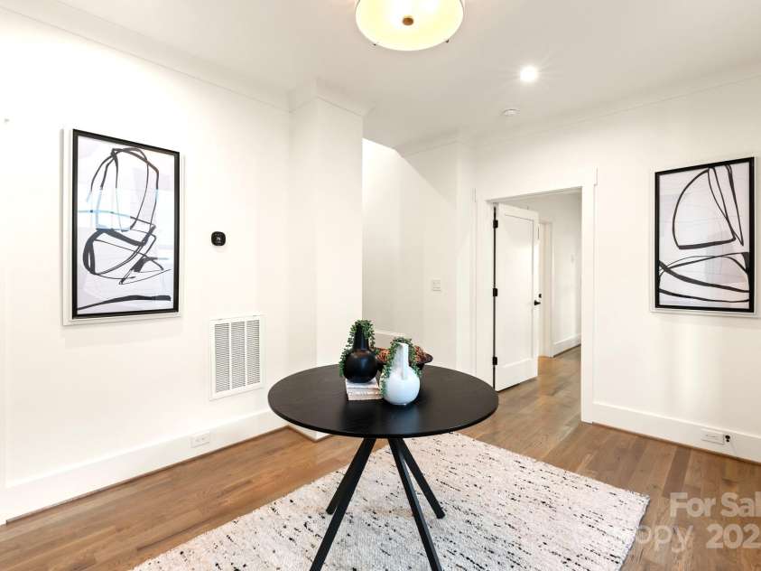 1119 Myers Street, Charlotte, NC 28206.  MLS# CAR4281419, YatesRealty ID 2846. Foyer