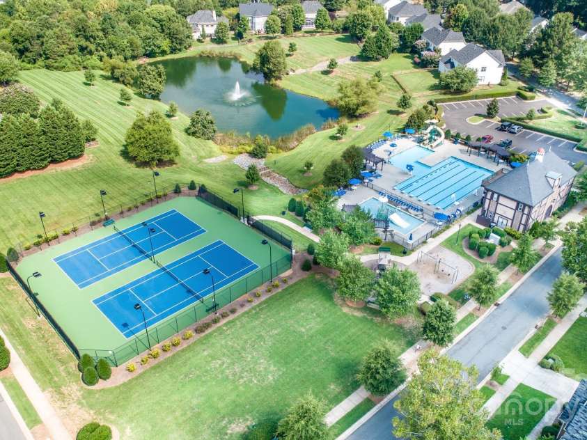 16028 Hallaton Drive, Huntersville, NC 28078.  MLS# CAR4254854, YatesRealty ID 28460. 
